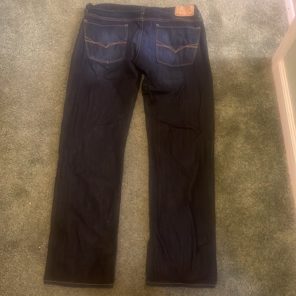 Guess Dark Blue Size 36 X 32 Straight Leg Jeans in Like New Condition - Picture 3 of 4